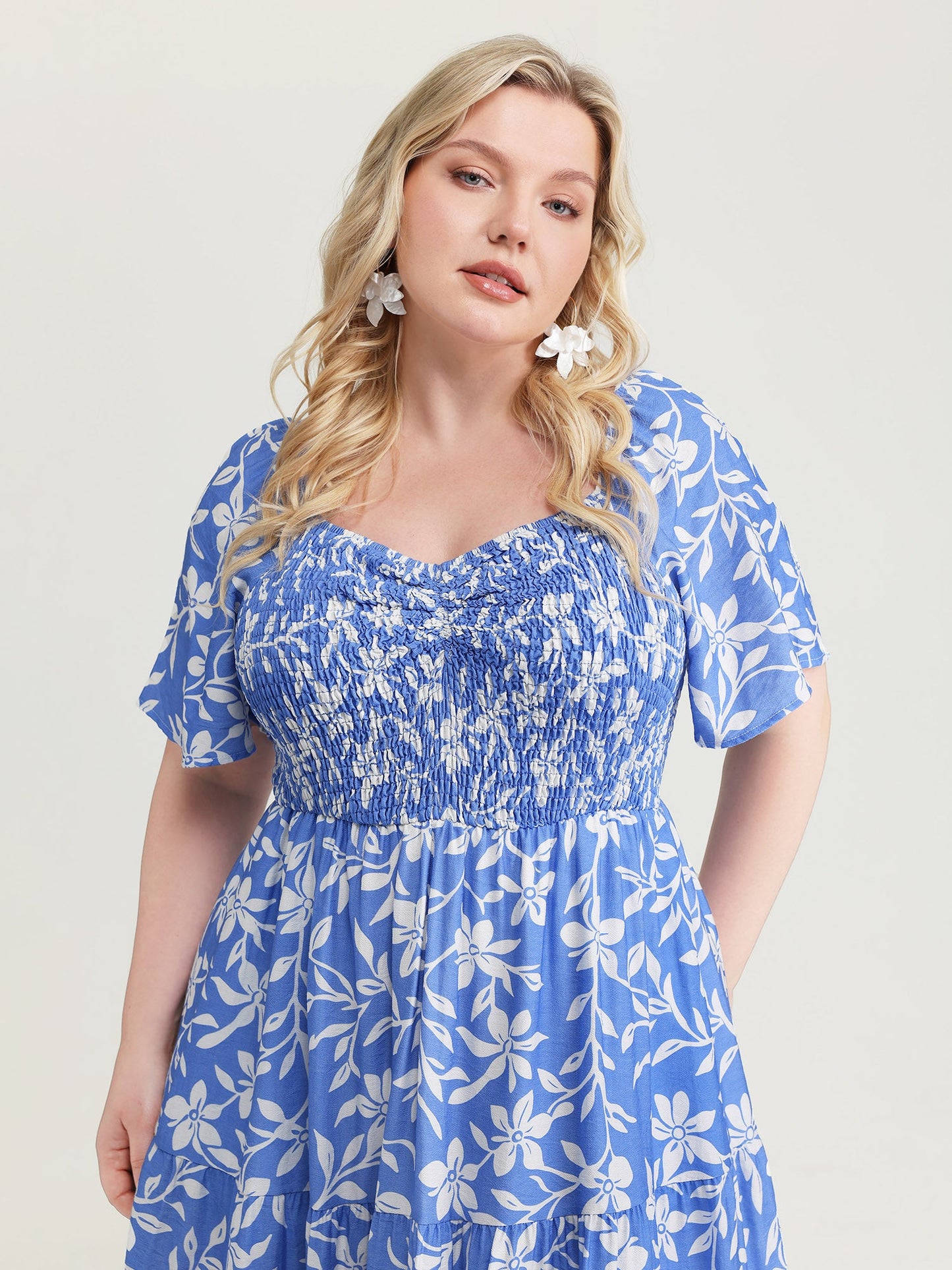 Silhouette Flower Print Shirred Pockets Midi Dress