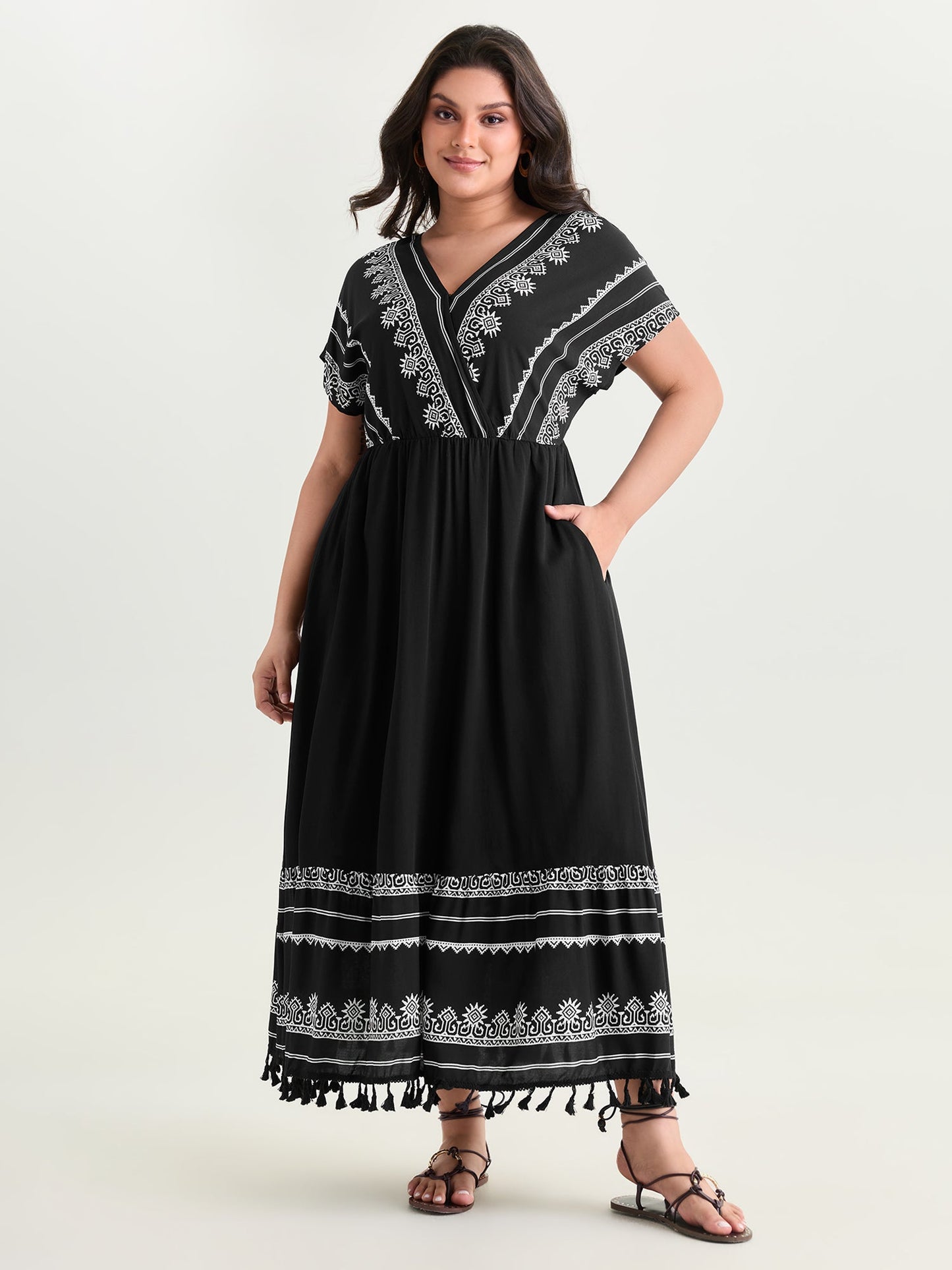 Boho Geometric Print V-Neck Maxi Dress