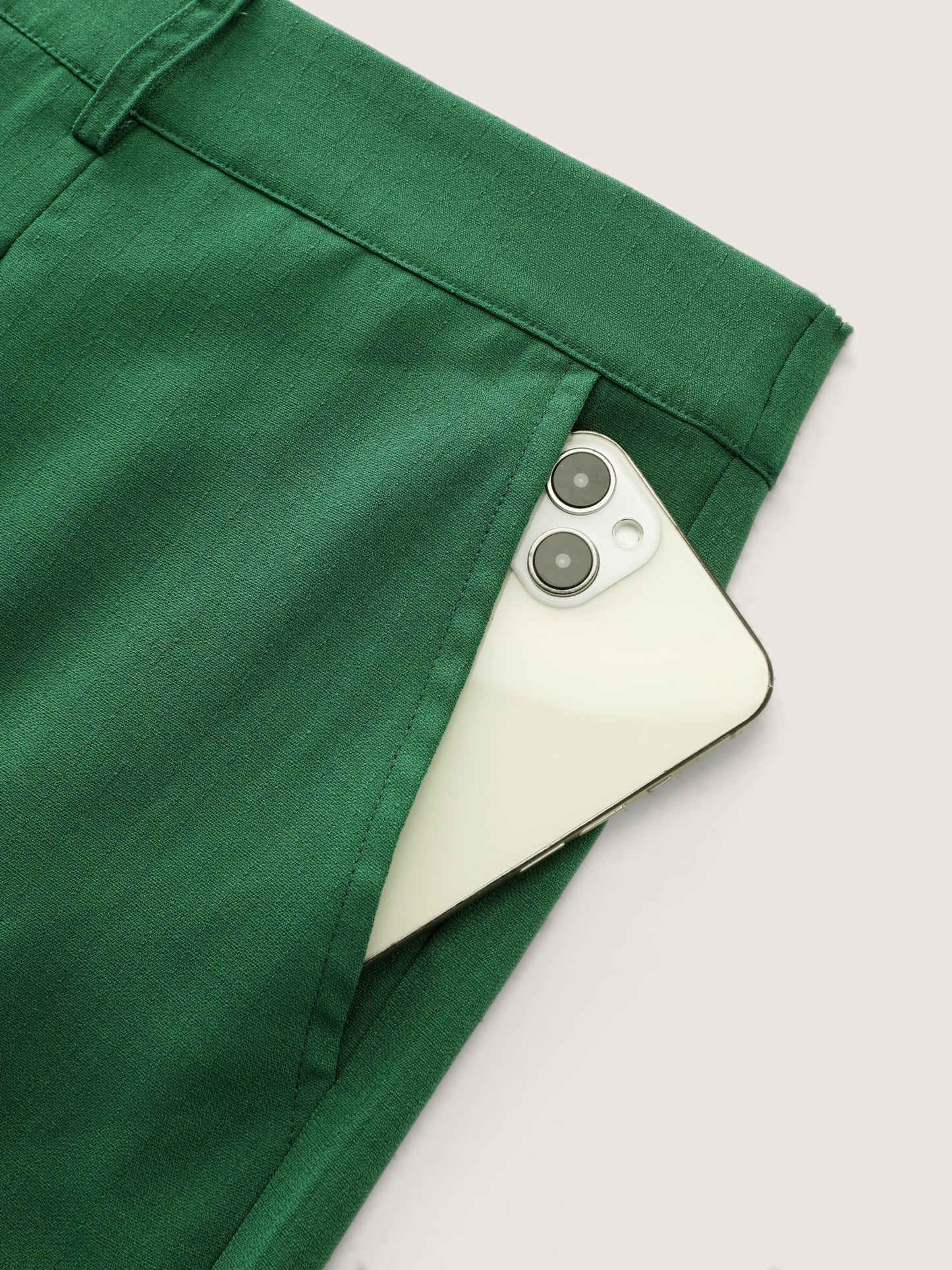 Stretchy Waist Pleated Straight-Leg Pants