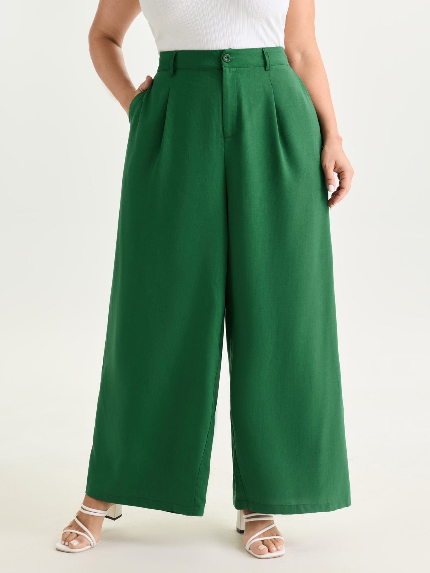 Stretchy Waist Pleated Straight-Leg Pants