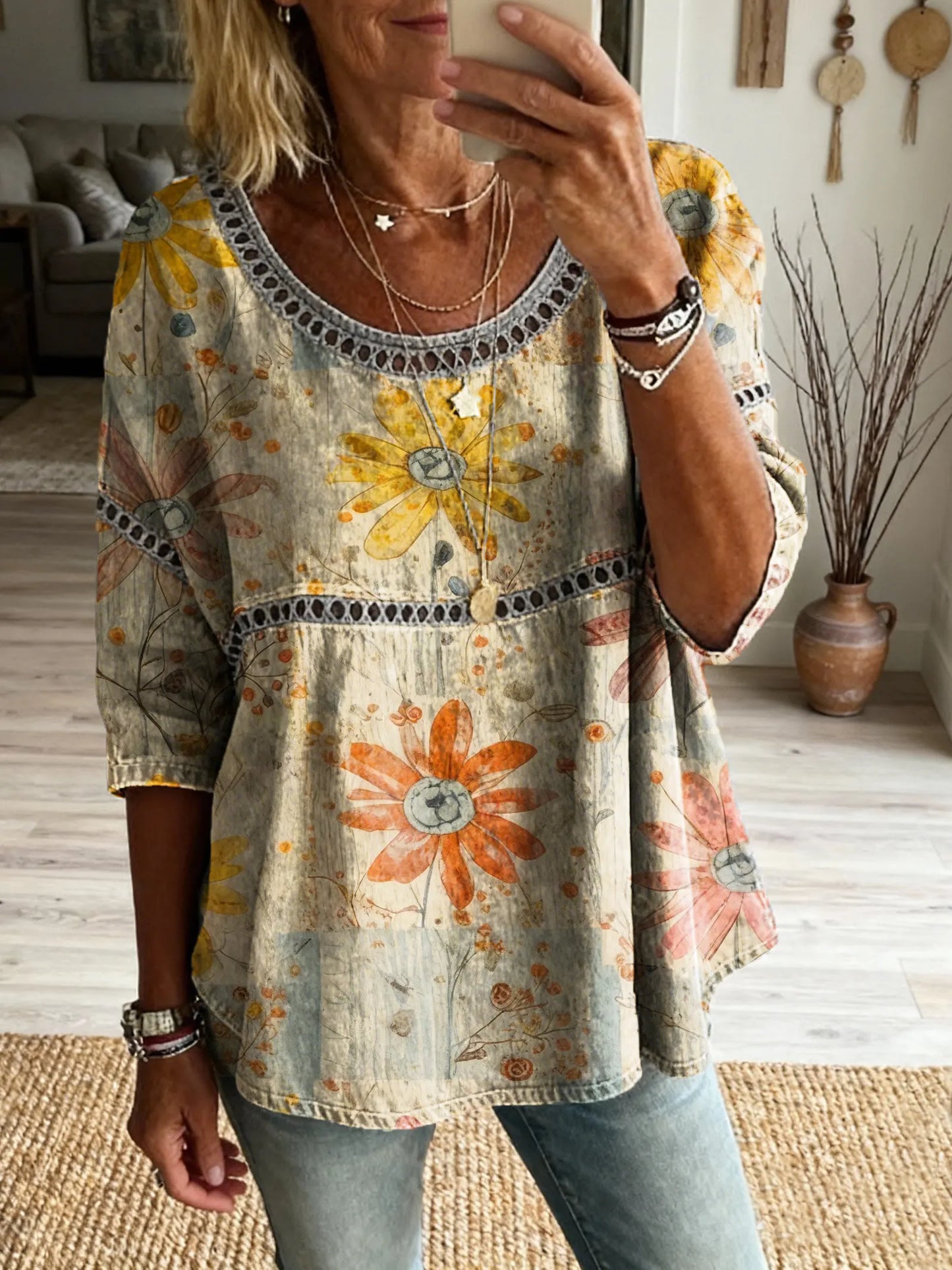 🌸Women's Bohemian Vintage Floral Art Print Casual Round Neck Cutout Top