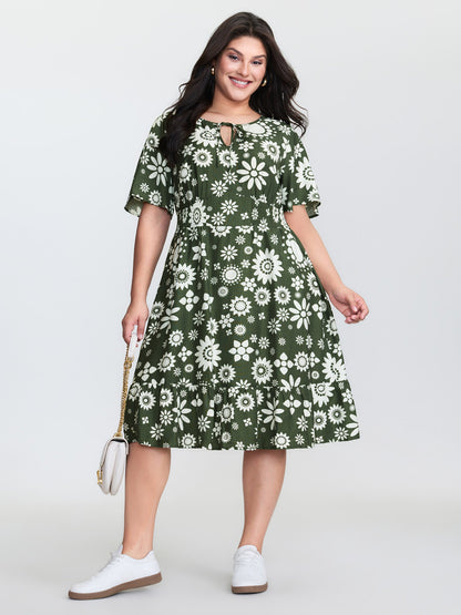 Monochrome Floral Print Shirred Midi Dress