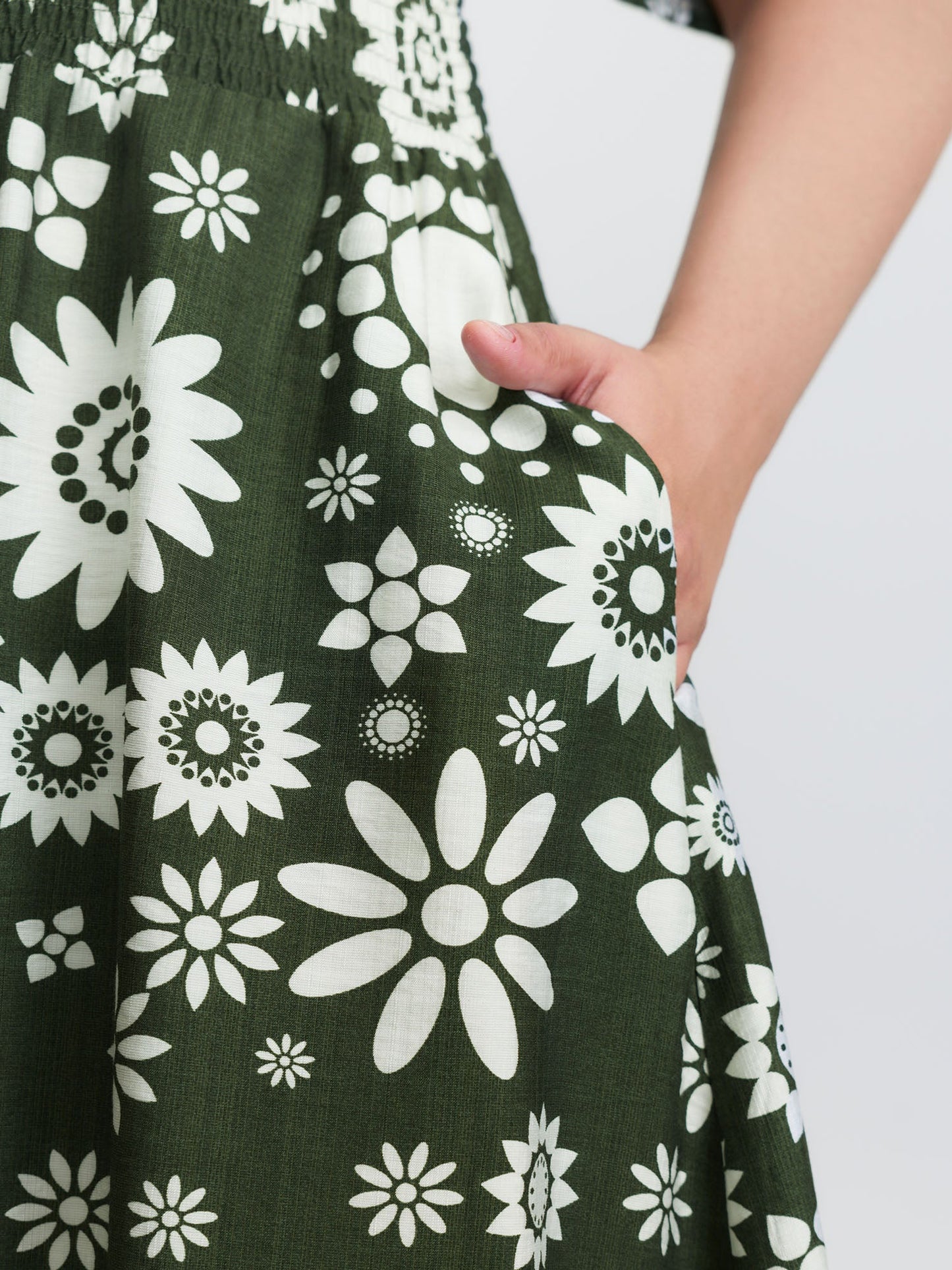 Monochrome Floral Print Shirred Midi Dress