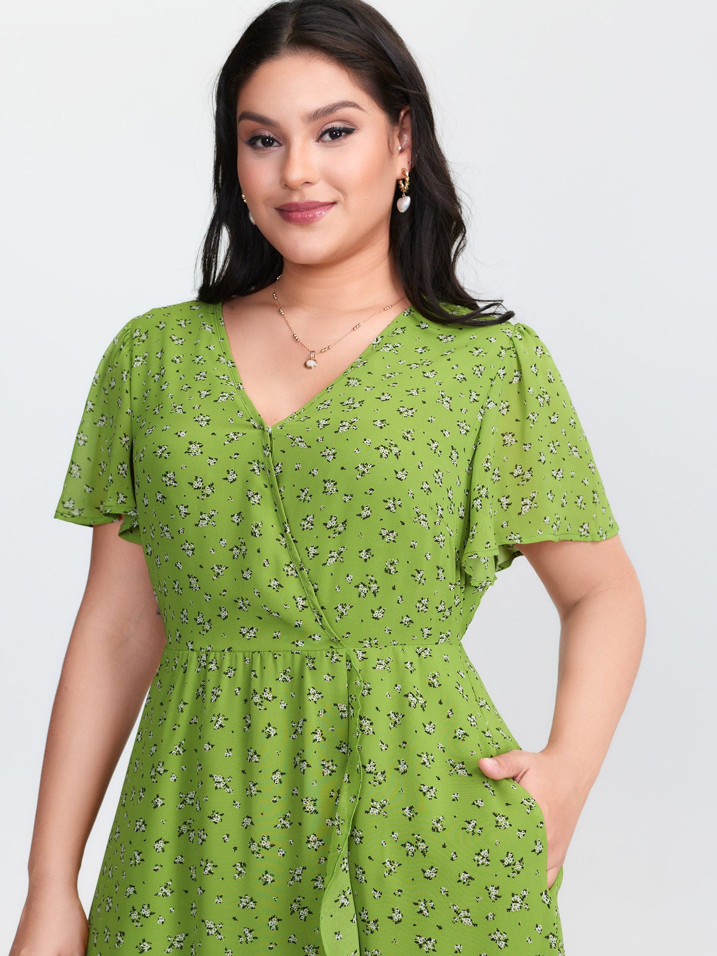 Floral Print Wrap Neck Ruffled Edge Midi Dress