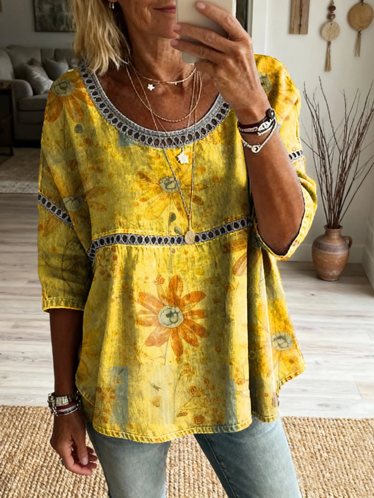 🌸Women's Bohemian Vintage Floral Art Print Casual Round Neck Cutout Top